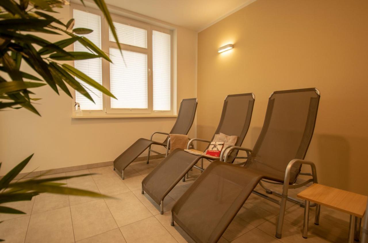 Albert-Inn-Glowe - Barrierefrei & 3 Schlafzimmer & Coworking & Strandkorb-Saisonal & Sauna Im Haus & Fahrraeder Exterior foto